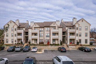 6927 Mary Caroline Cir, Unit #G in Alexandria, VA - Foto de edificio - Building Photo