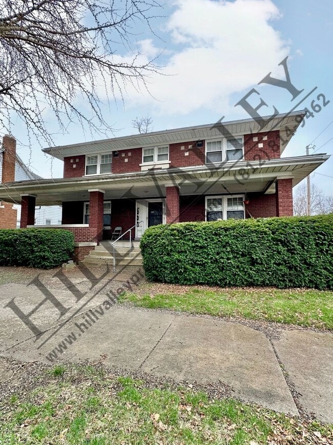 property at 32 N 14th St