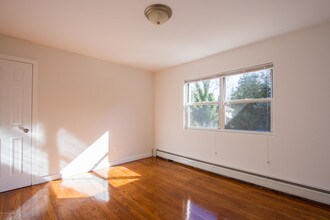 728 Greens Ave-Unit -12 in Long Branch, NJ - Building Photo - Building Photo