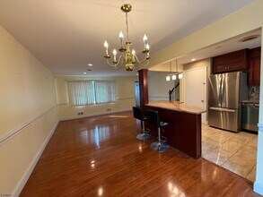 439 Morristown Rd in Linden, NJ - Building Photo - Building Photo