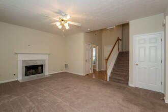 145 Alessie Dr in Newnan, GA - Building Photo - Building Photo