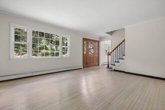 21 Ferris Dr in Greenwich, CT - Building Photo - Building Photo