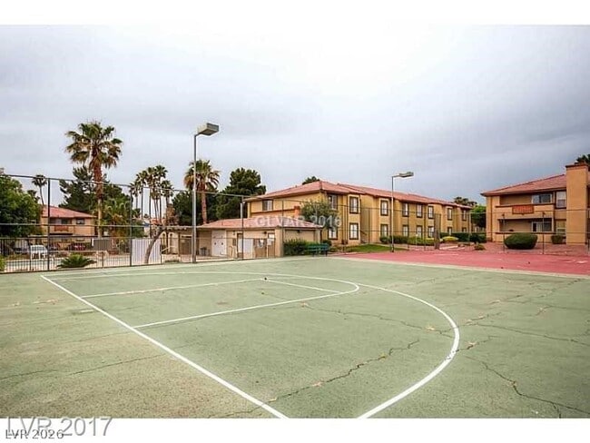 7200 W Pirates Cove Rd in Las Vegas, NV - Building Photo - Building Photo