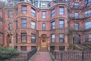 473 Beacon St in Boston, MA - Building Photo