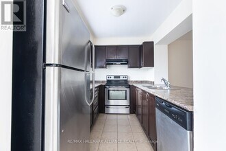 142 Baycliffe Cres in Brampton, ON - Building Photo - Building Photo