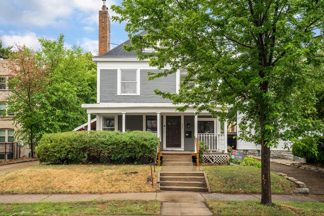 1924 Colfax Ave S in Minneapolis, MN - Building Photo - Building Photo