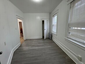 27-24 Gillmore St in Queens, NY - Building Photo - Building Photo