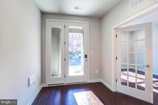 22954 Sullivans Cove Sq in Brambleton, VA - Building Photo