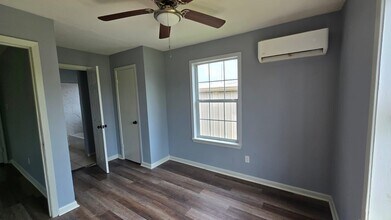 1012 Ann in Pasadena, TX - Building Photo - Building Photo