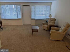 4501 Arlington Blvd in Arlington, VA - Foto de edificio - Building Photo