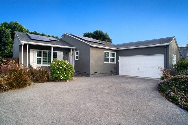 property at 6458 Hanna Ave