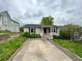 645 Park St in Bowling Green, KY - Building Photo