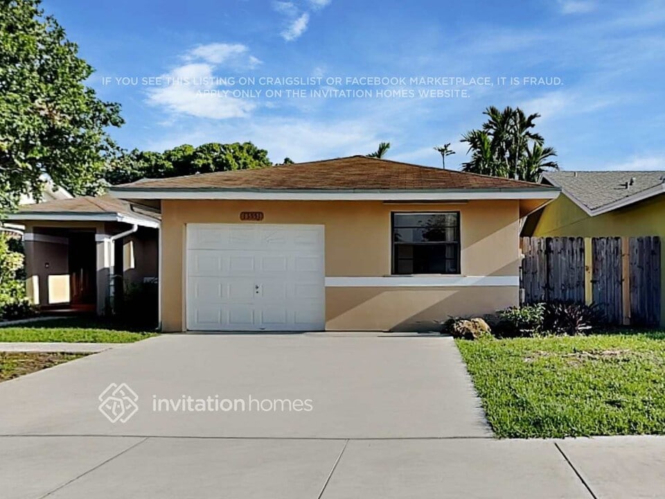 13551 SW 178th St in Miami, FL - Building Photo