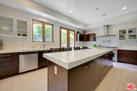 1264 S Bedford Dr in Los Angeles, CA - Building Photo - Building Photo