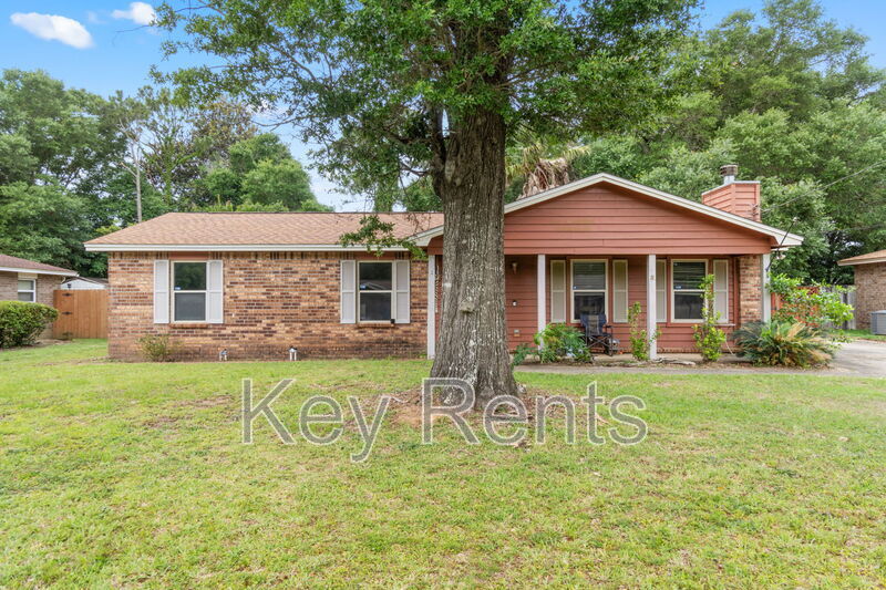 6555 Bellview Pines Pl in Pensacola, FL - Building Photo