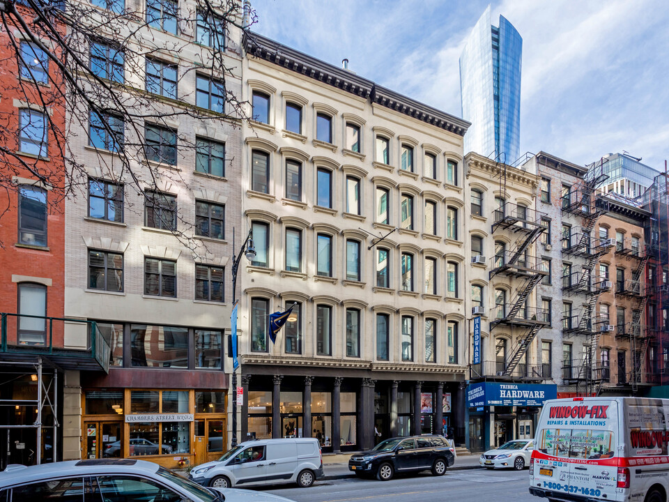 150-152 Chambers St in New York, NY - Building Photo