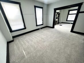288 Helen St in Cincinnati, OH - Building Photo - Building Photo