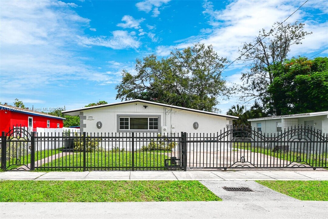 1771 NW 152nd Terrace in Opa Locka, FL - Building Photo