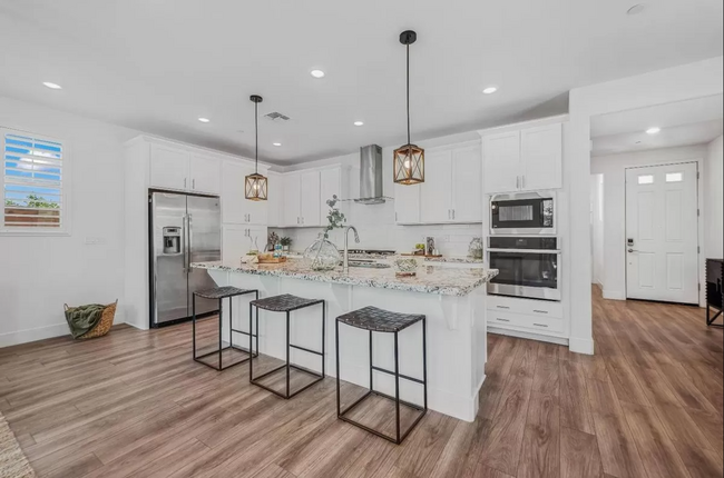 8883 Solo Wy in Elk Grove, CA - Building Photo - Building Photo