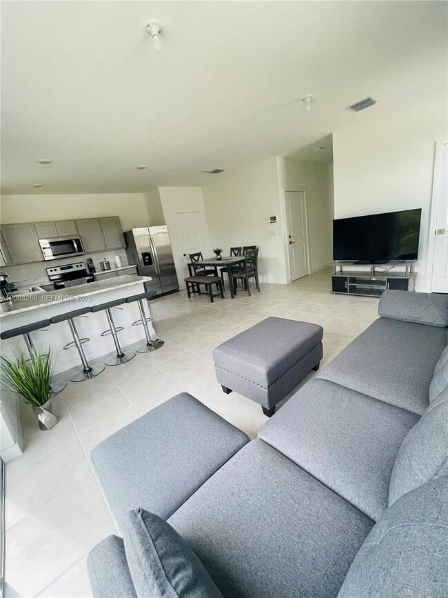 916 SE 19th St in Homestead, FL - Building Photo - Building Photo