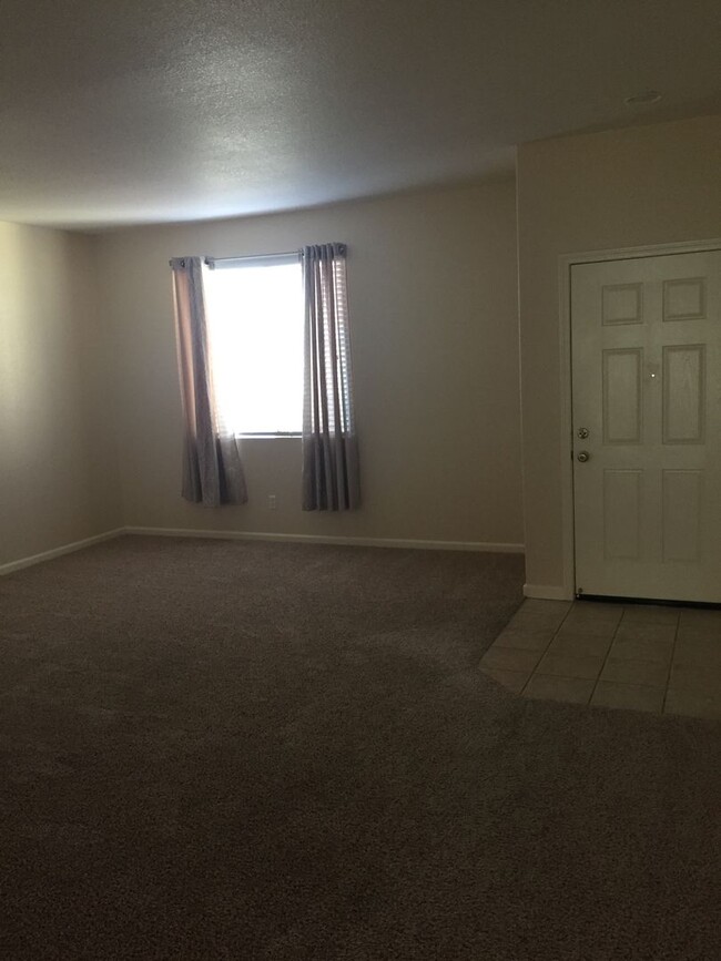 2194 Hannah Way in Rocklin, CA - Building Photo - Building Photo