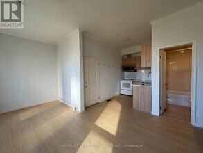 440-440 Spadina Ave. in Toronto, ON - Building Photo - Building Photo