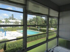 2929 SE Ocean Blvd, Unit 7 in Stuart, FL - Building Photo - Building Photo