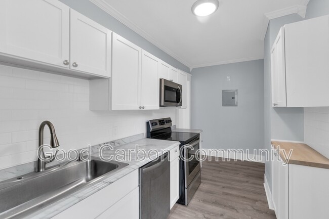 property at 7 E Depew Ave