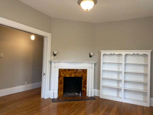 322 Brookline St, Unit 1 in Cambridge, MA - Building Photo - Building Photo