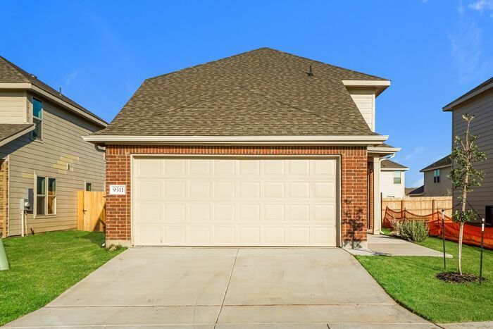 9311 Green Flora Ct in San Antonio, TX - Building Photo