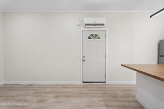 1108 Blair Rd in Jacksonville, FL - Foto de edificio - Building Photo