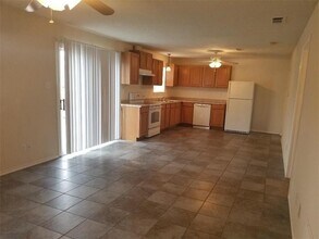 406 N Denny St in Howe, TX - Building Photo - Building Photo
