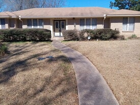 3604 John F Kennedy Blvd in Jackson, MS - Building Photo