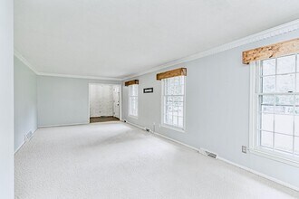 300 Long Forest Cir in Anderson, SC - Building Photo - Building Photo