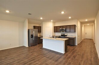1920 Strongbark Dr in Royse City, TX - Building Photo - Building Photo