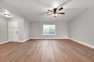 1488 Indianapolis Ave in Clovis, CA - Building Photo - Building Photo