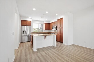 13145 Michael Monsoor Ct in Garden Grove, CA - Building Photo - Building Photo