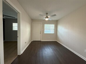 1824 Thonig Rd in Houston, TX - Building Photo - Building Photo