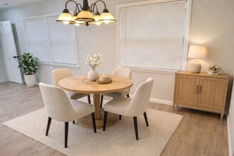 5410 N Neenah Ave in Chicago, IL - Building Photo - Building Photo