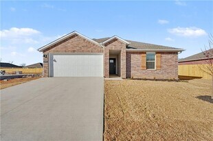 539 Colorado St in Farmington, AR - Building Photo