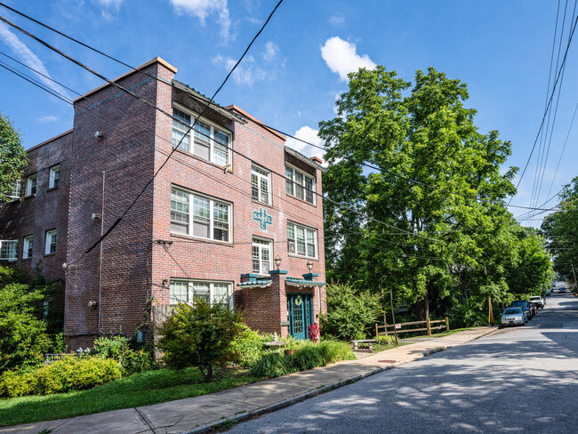 42 Furman Ave in Asheville, NC - Building Photo - Building Photo