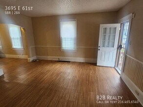 3695 E 61st St in Cleveland, OH - Building Photo - Building Photo