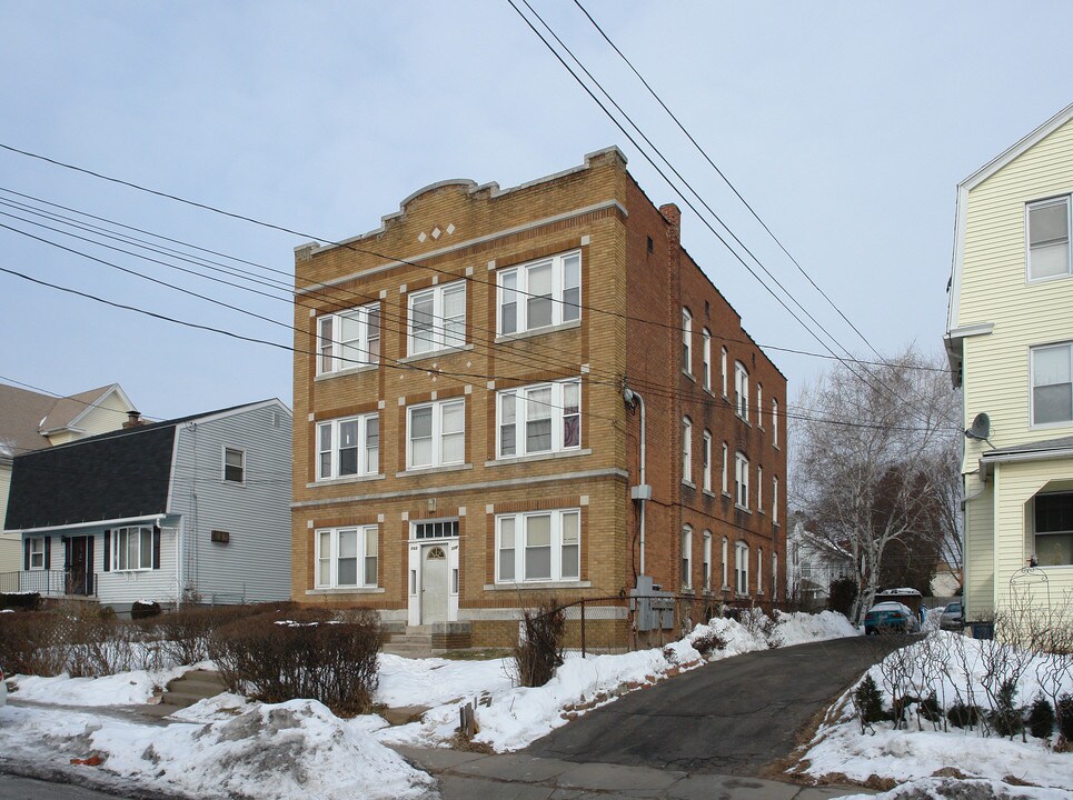 138-140 Preston St in Hartford, CT - Foto de edificio