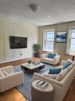 31 Queensberry St, Unit 7 in Boston, MA - Building Photo