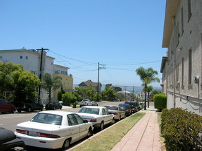 Avalon Apartments in San Diego, CA - Foto de edificio - Building Photo