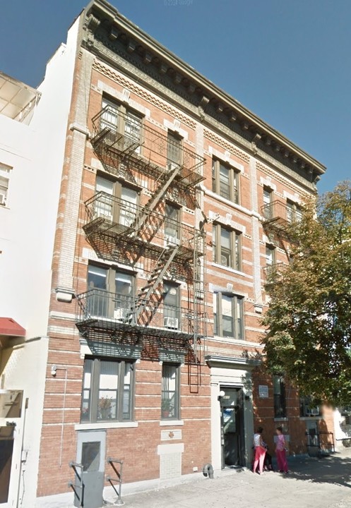 3611 28th Ave in Astoria, NY - Building Photo