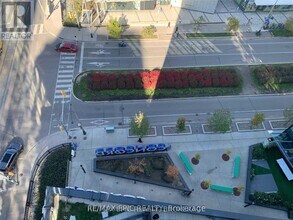 80 Queens Wharf Rd in Toronto, ON - Building Photo - Building Photo