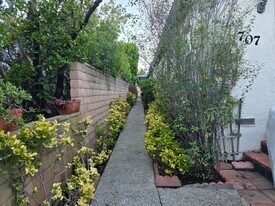 707 Copeland Ct in Santa Monica, CA - Building Photo