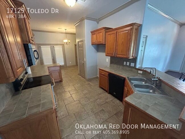 17129 Toledo Dr in Oklahoma City, OK - Foto de edificio - Building Photo