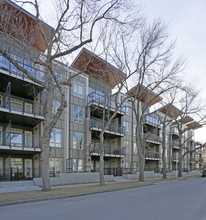 823 5 Ave NW in Calgary, AB - Building Photo - Building Photo